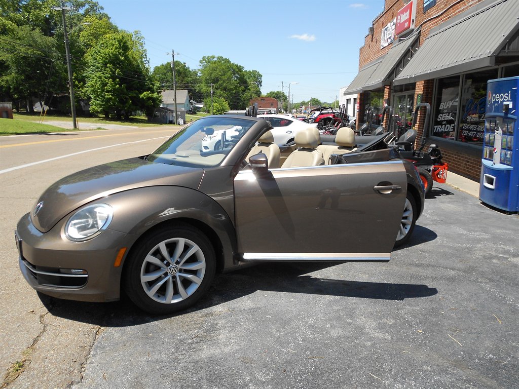2015 Volkswagen Beetle 2.0L Conv. TDI DSG's photo